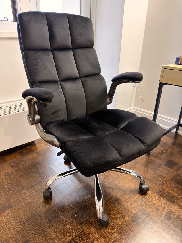 Boss Desk Chair