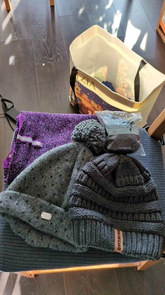 Toque and Lululemon scarf bundle