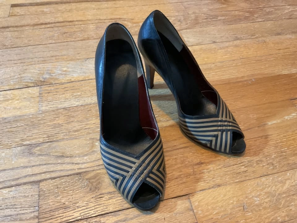 Woman shoes