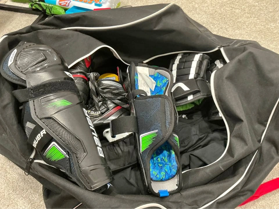 Bunch of good quality hockey stuff