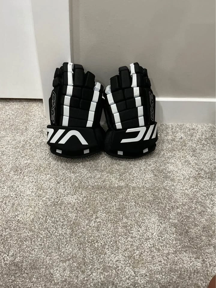 Bunch of good quality hockey stuff - photo 4
