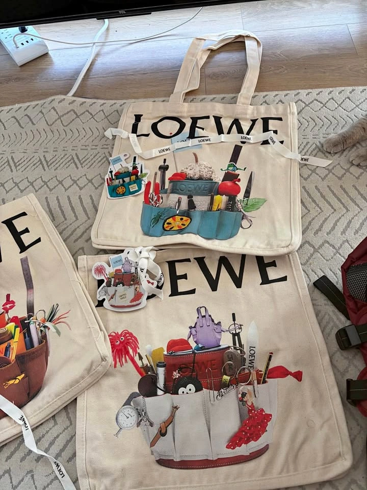 🎨 Loewe “Crafted World” Limited Edition Canvas Tote Bag 🛍️