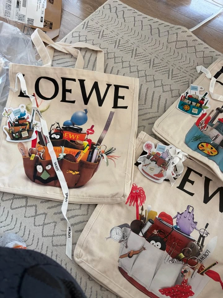 🎨 Loewe “Crafted World” Limited Edition Canvas Tote Bag 🛍️ - photo 4
