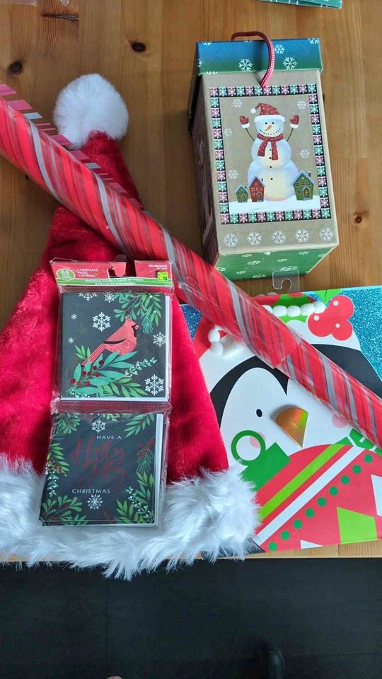 Last chance ‼️ Free Christmas holiday items
