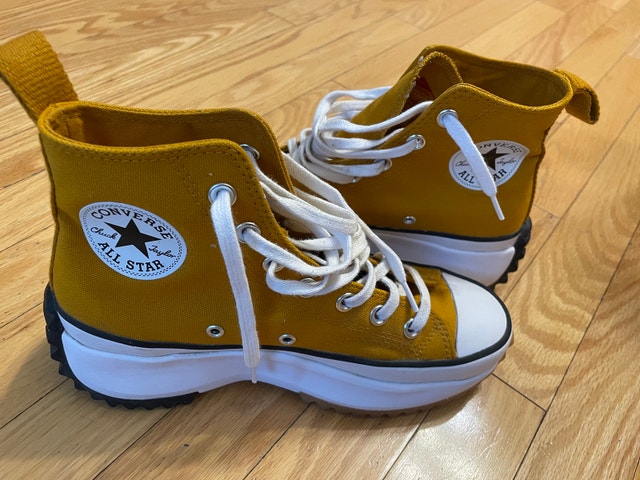 100% Like New Converse Chuck Taylor shoes - photo 2