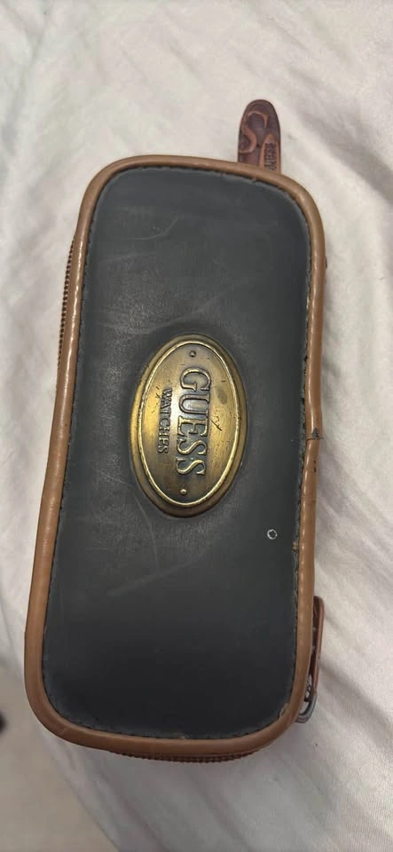 Vintage Guess Watch with Case - photo 4
