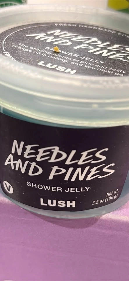 Lush bath bombs and bath gels - photo 2