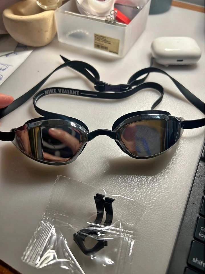 Nike Valiant Mirrored Goggle