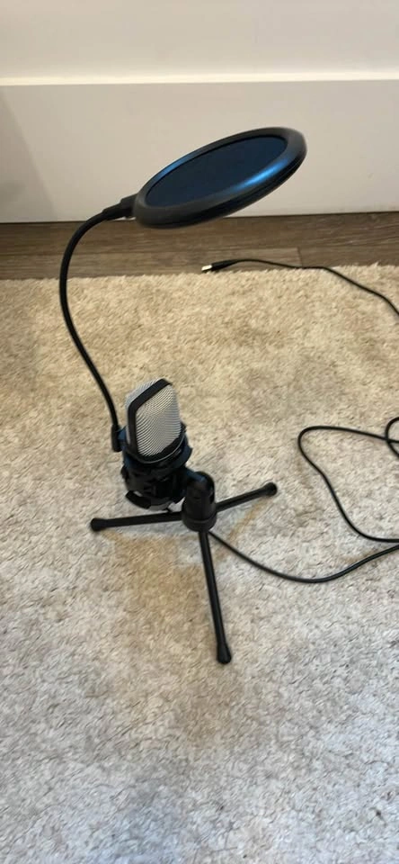 USB Condenser Microphone with Tripod and Pop Filter - photo 2
