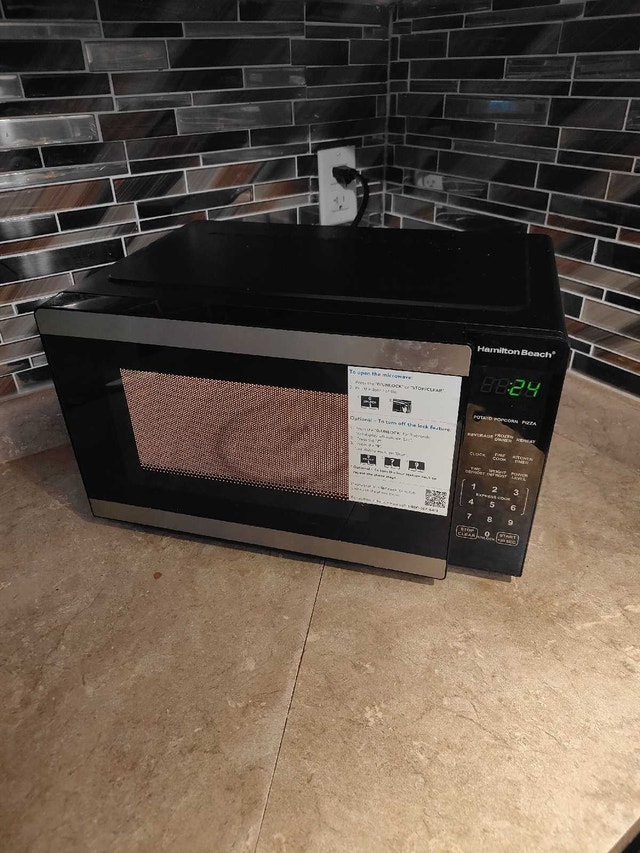 Hamilton Beach Microwave - photo 3