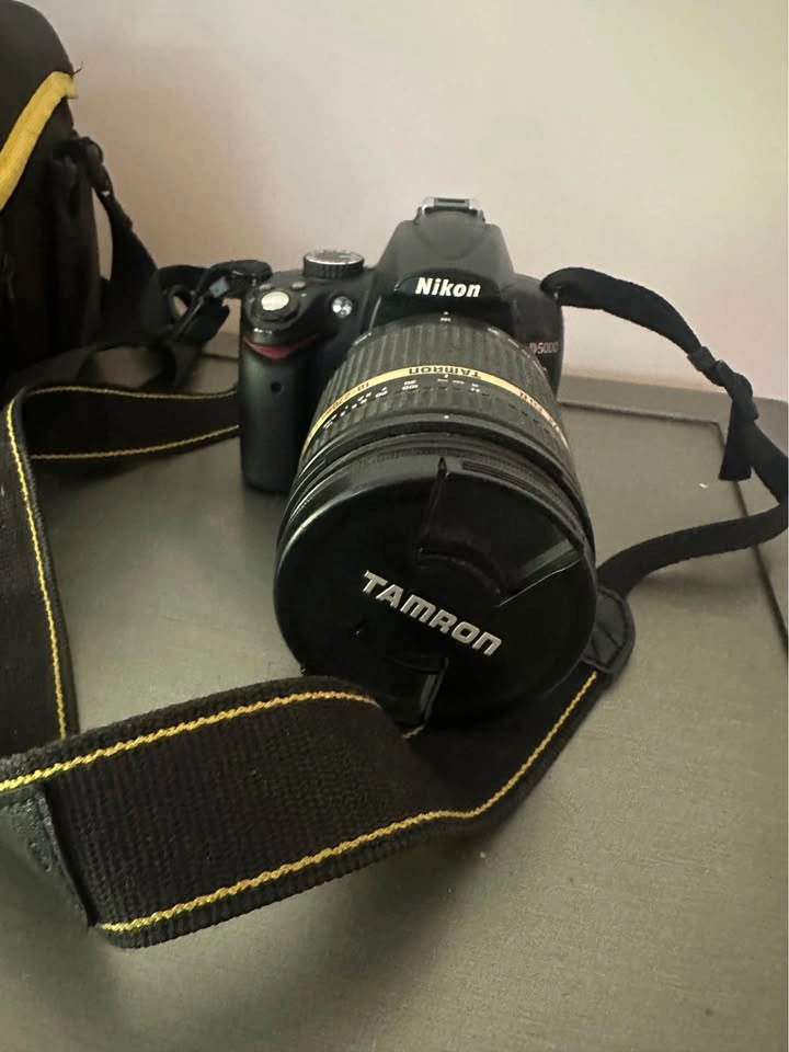 Nikon D5000 with Tamron 18-270 lens, case, and filter - photo 2