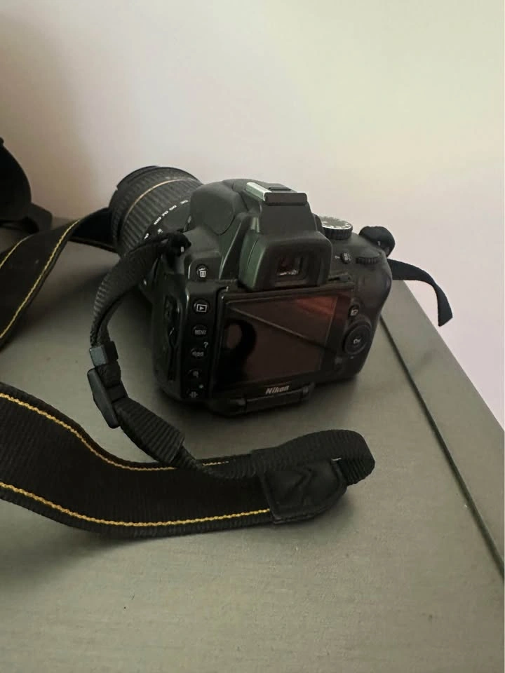 Nikon D5000 with Tamron 18-270 lens, case, and filter - photo 5