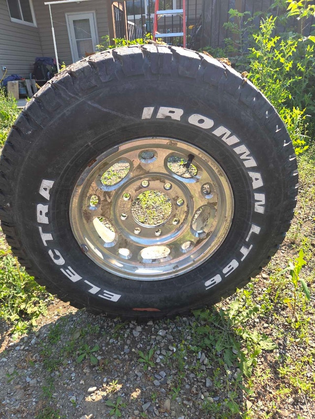 ONE 265/75R16 M+S tire Spare w/ rim