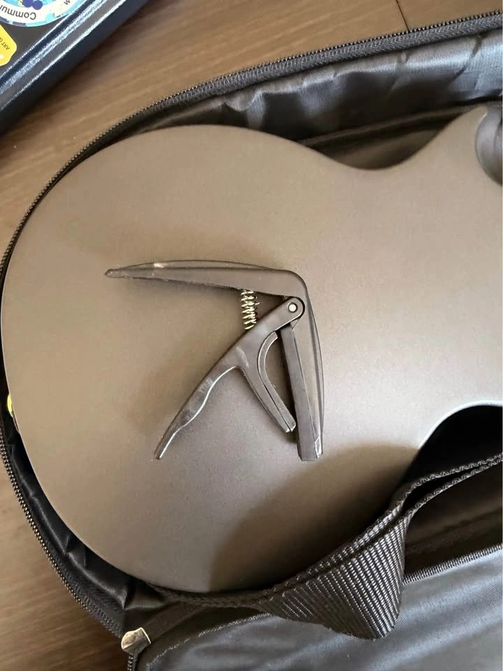 Brand New Enya Ukulele with case and capo - photo 5