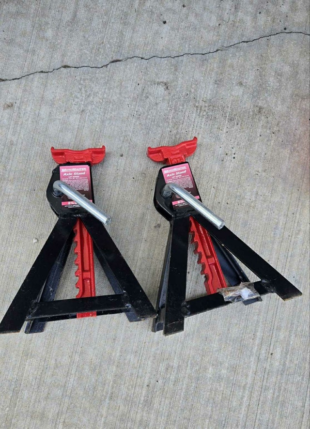 2 Ton Locking Axle Stands