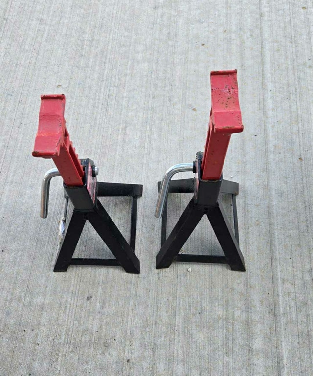2 Ton Locking Axle Stands - photo 3