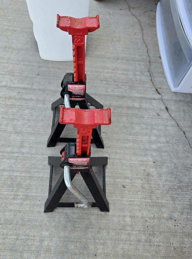 2 Ton Locking Axle Stands - photo 4