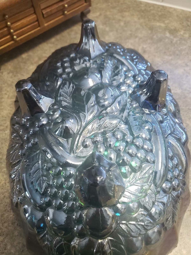 Antique Blue Carnival Glass Bowl - Iridescent Grape & Cable - photo 2
