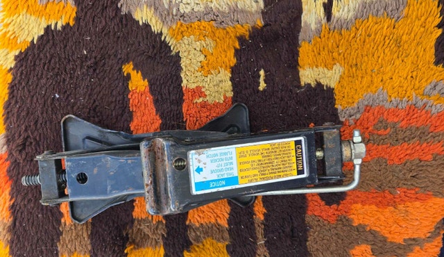 Vehicle Trunk Jack - photo 5