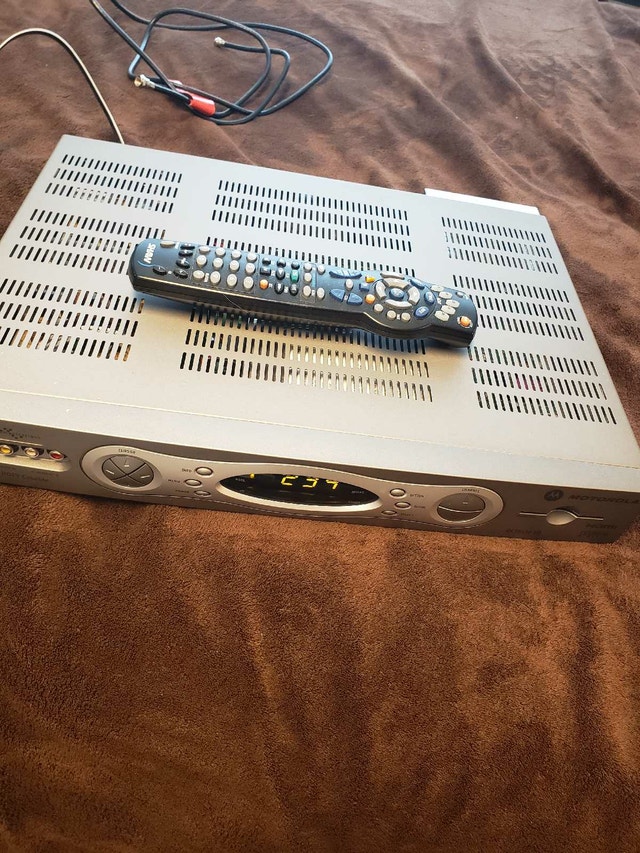 Motorola DCT6416 III DualTuner/ HDTV Capable - photo 2