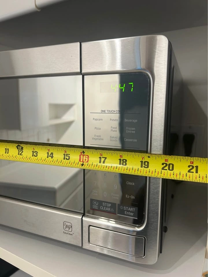LG 1.1 cu. ft. Countertop Microwave Oven with Moisture Keeper - photo 4