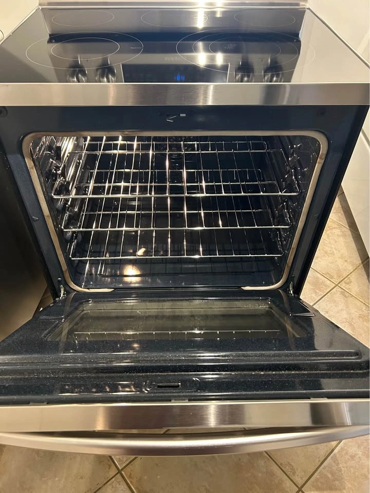 Samsung 30 in. 5-Burner Smart Electric Range - Stainless Steel - photo 3