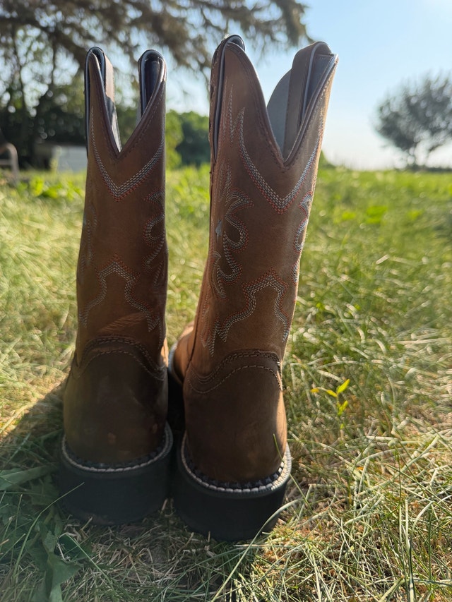 Ariat Cowboy Boots Size 8.5 - photo 3
