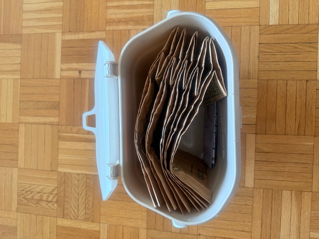 Brand New Pet Food Storage Container / Compost Bin - photo 3