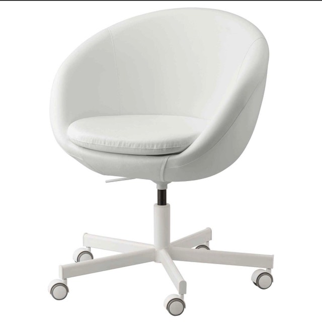 IKEA White SKRUVSTA Swivel Egg Chair