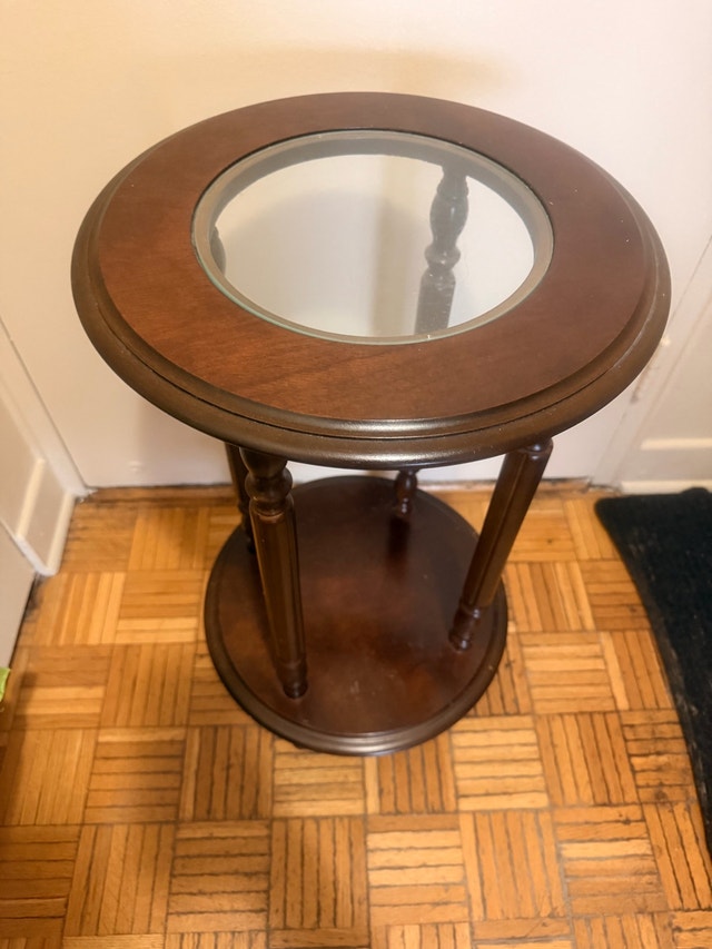 Round Wood Side Table with Glass Inlay - photo 3