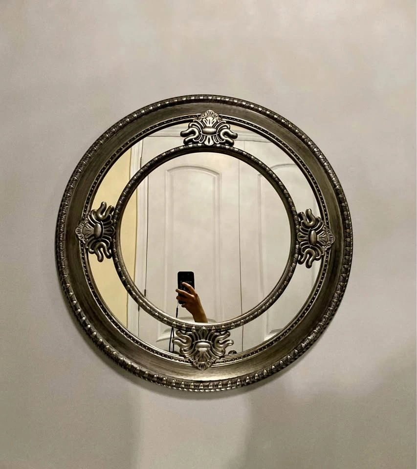 Versailles round mirror in Silver finish - photo 3