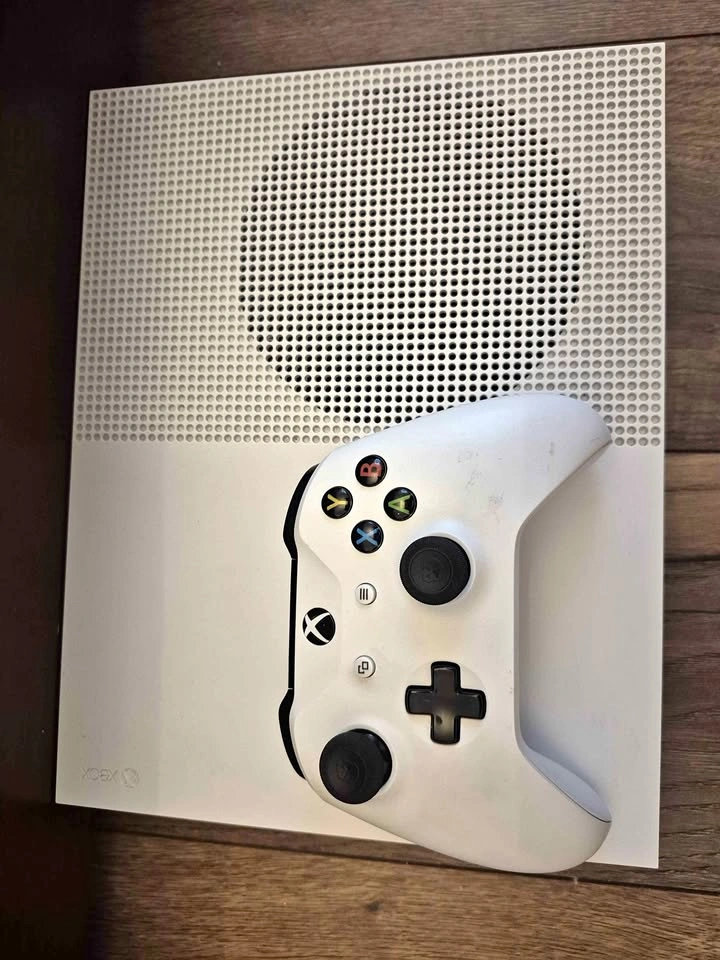 XBOX One bundle with xbox controller