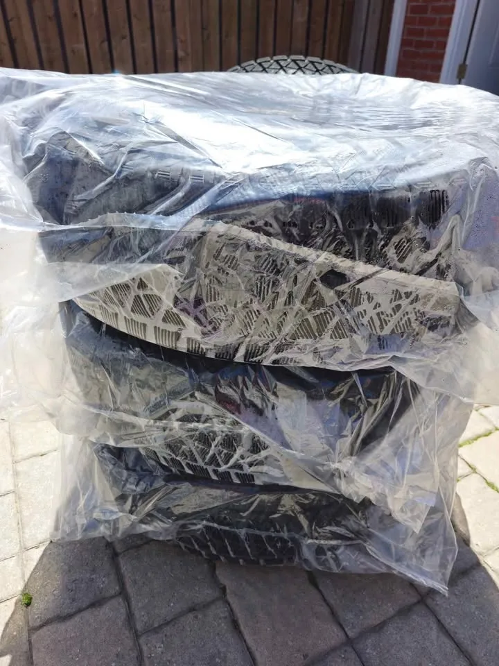 Winter Tires - Bridgestone Blizzak DM-V2 (235/65R17) image indicator(3)