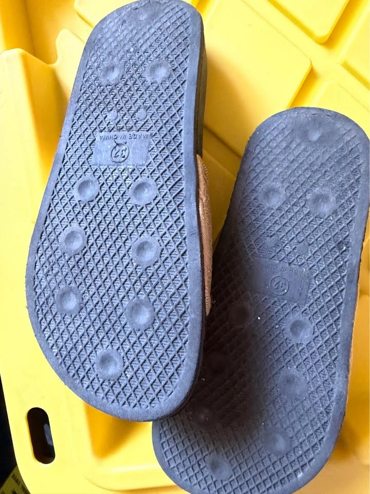 Girls Gold Glitter Slides - photo 2