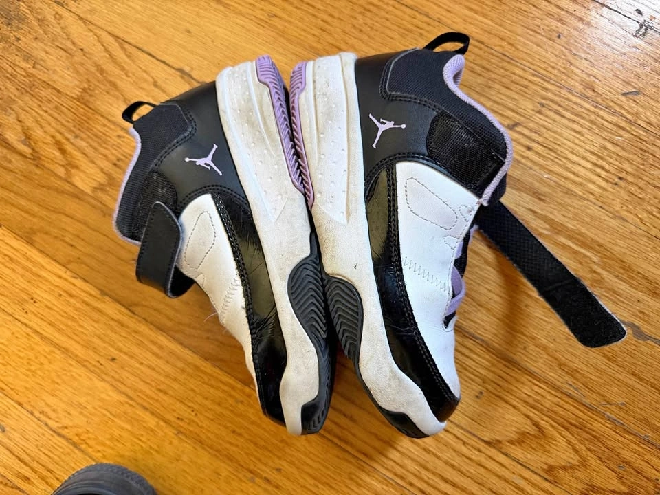 Jordan Max Aura 3 Size 1Y