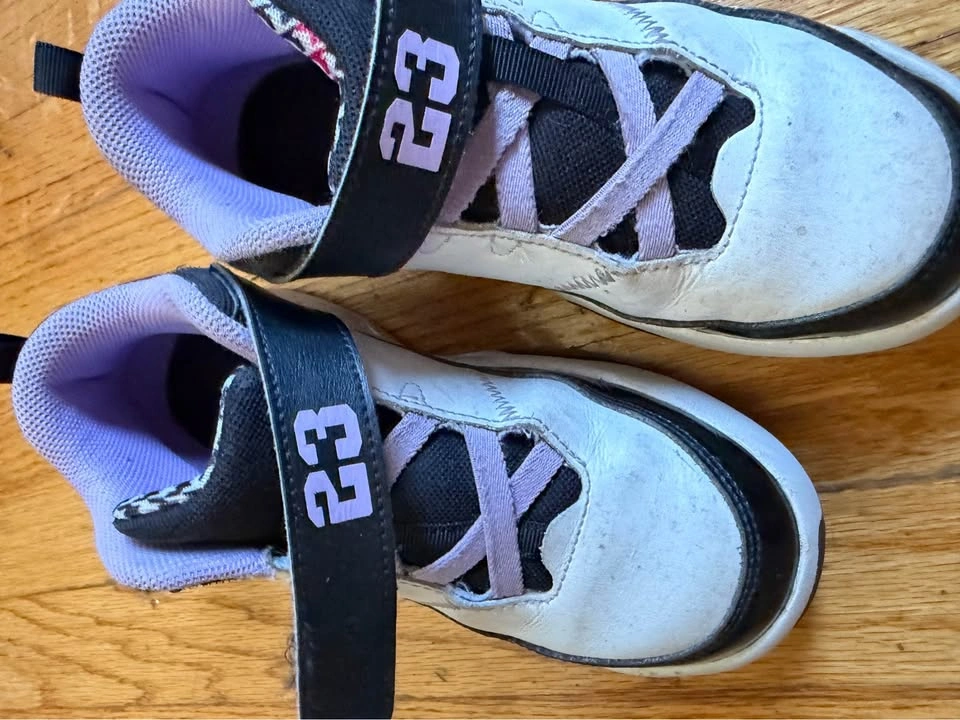 Jordan Max Aura 3 Size 1Y - photo 2