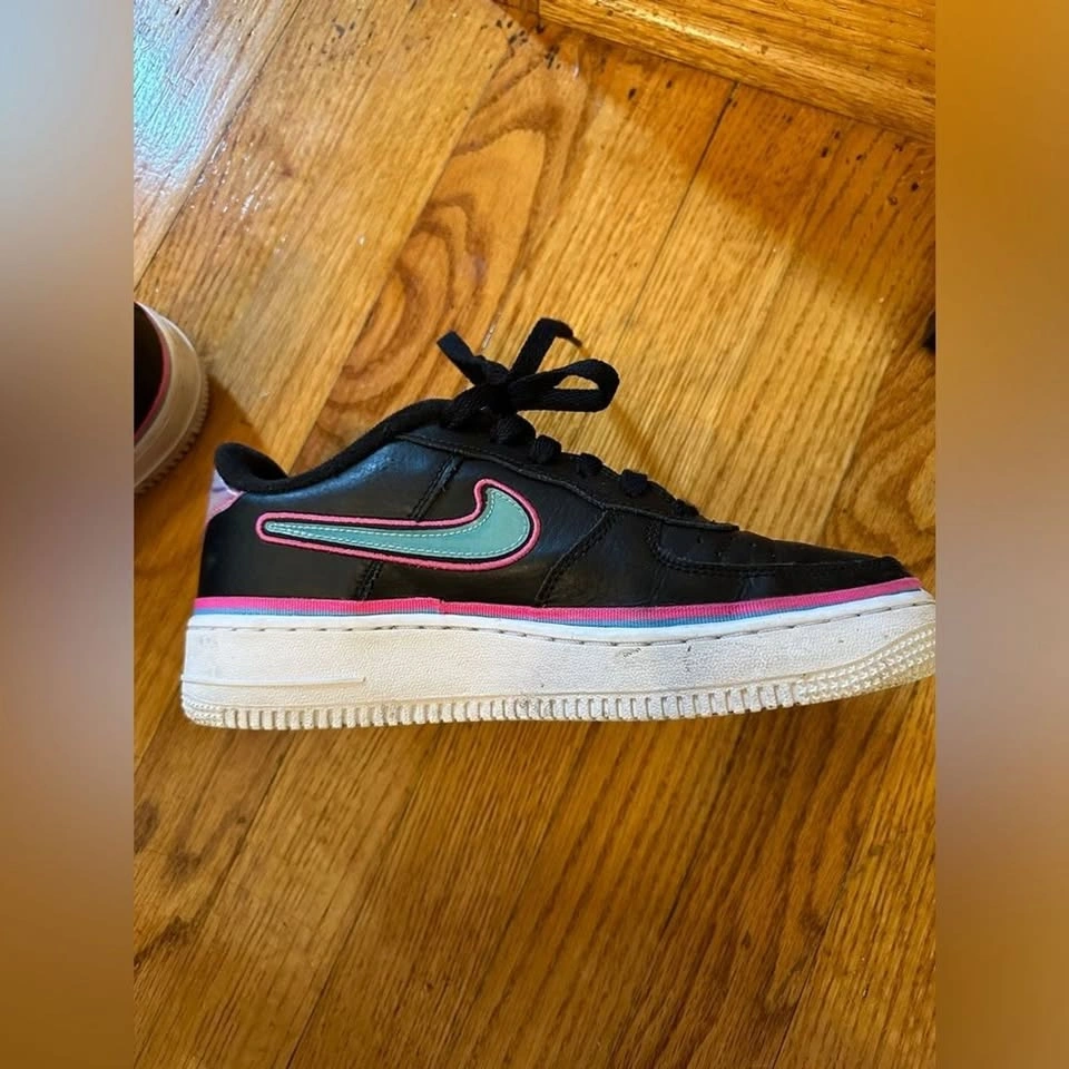 Air Force 1 AF1 Low LV8 Miami Vice Size 6.5Y - photo 3
