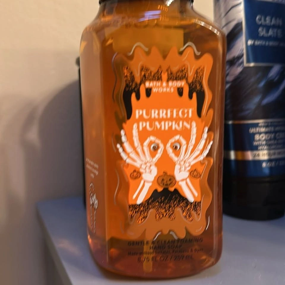 NEW Halloween Purrfect Pumpkin Foaming Hand Soap - photo 2
