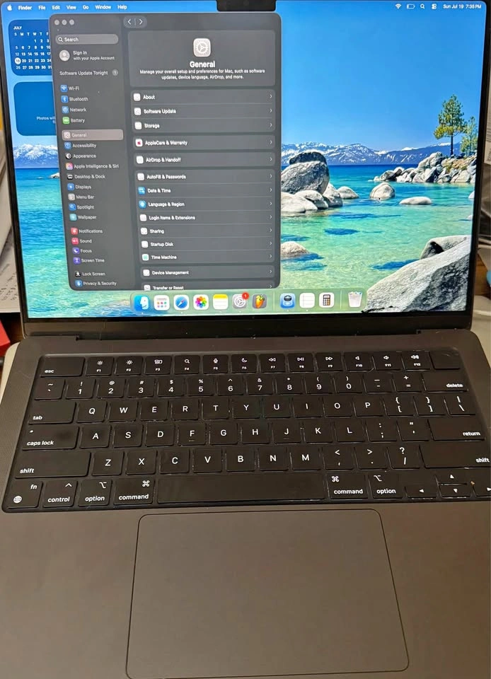 MacBook Pro 14” M3 18GB 512 SSD - Like New
