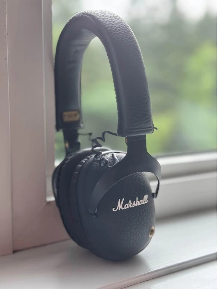 Marshalls headphones - barely used - photo 4