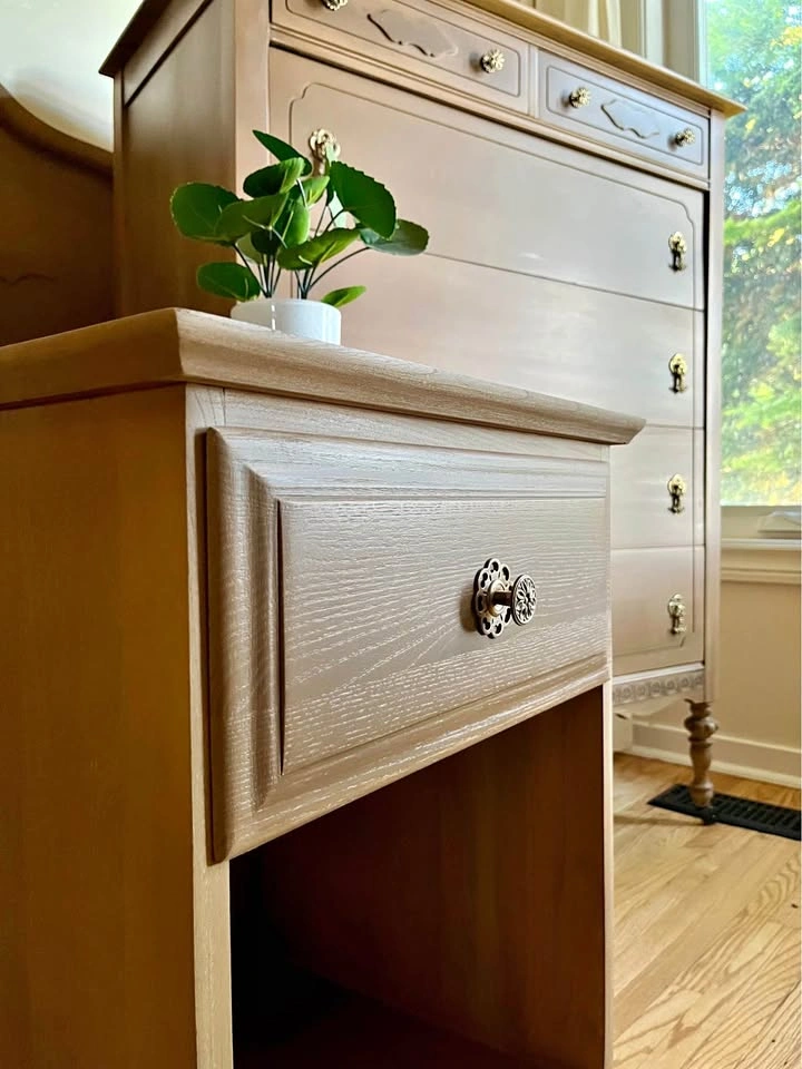 Vintage Solid Wood Krug Nightstand / Accent Table