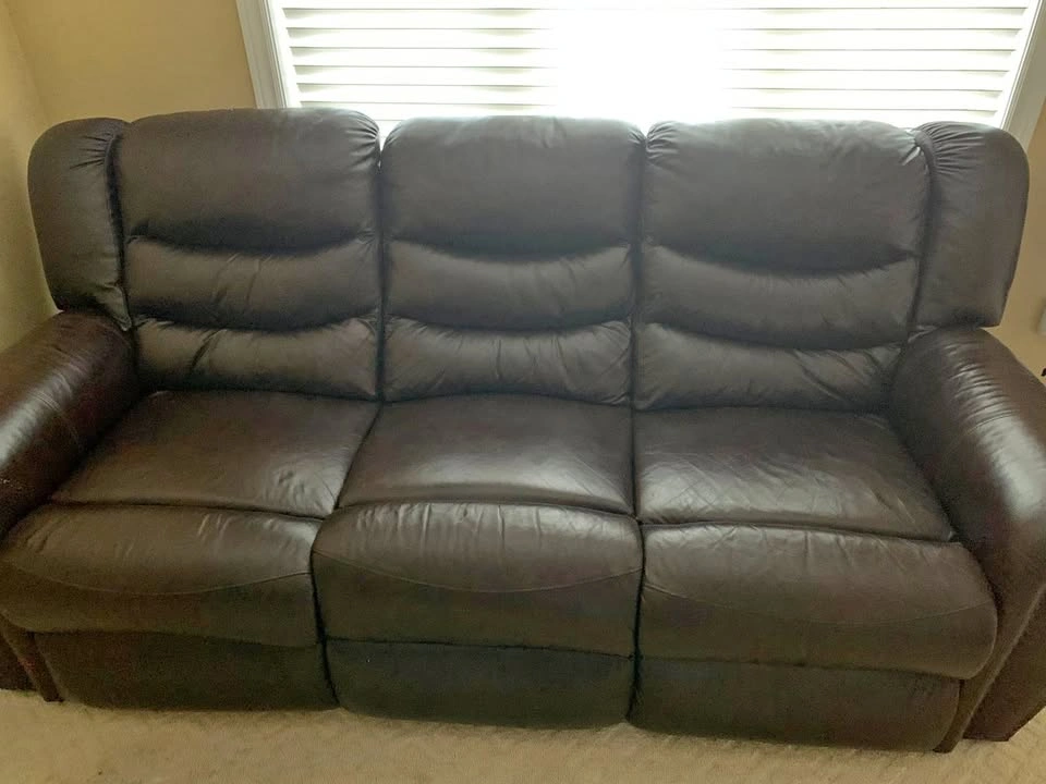 Brown Sofa Set: 3-Seater Sofa and Loveseat