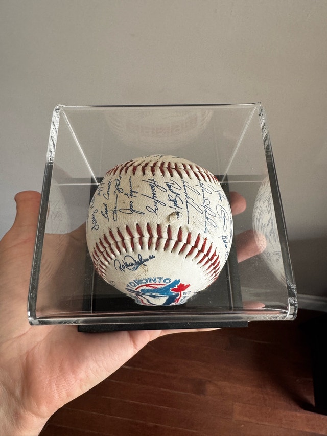 1995 Toronto Blue Jays team ball - photo 2