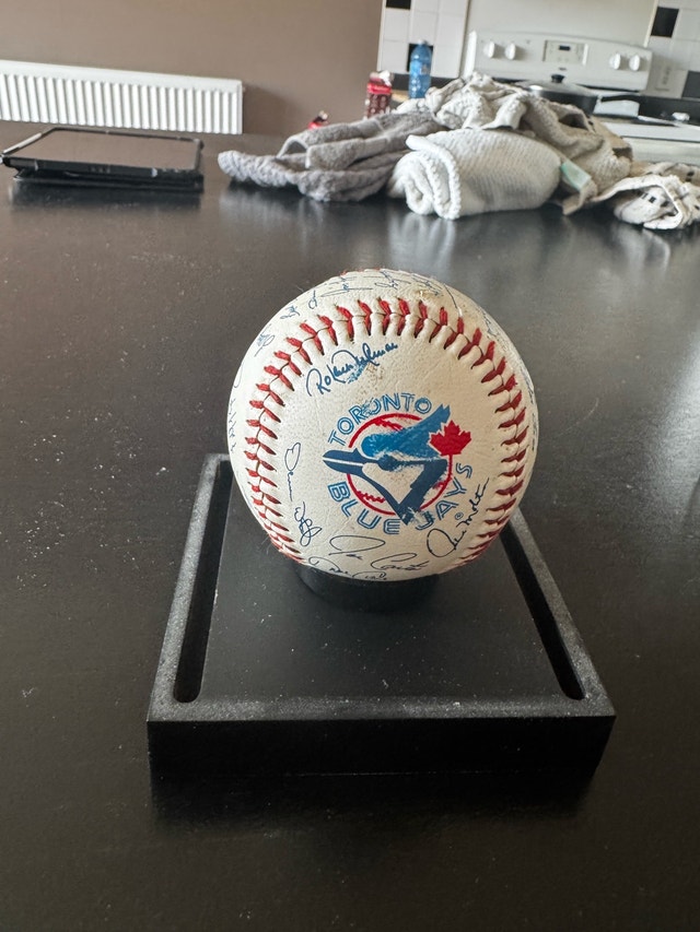 1995 Toronto Blue Jays team ball - photo 3