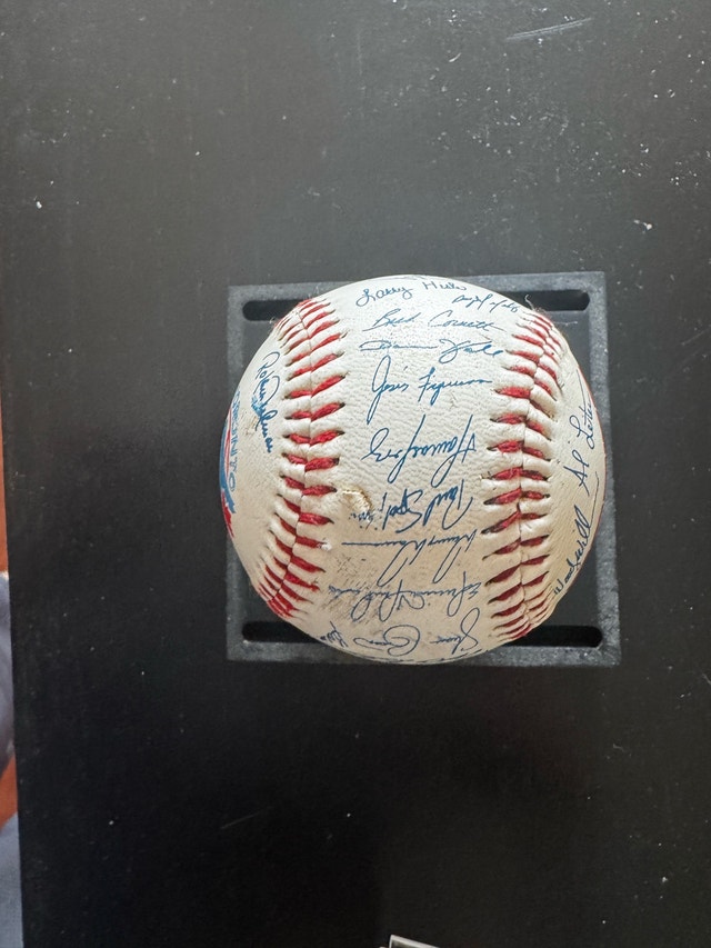 1995 Toronto Blue Jays team ball - photo 4