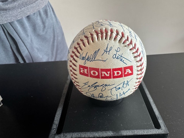 1995 Toronto Blue Jays team ball - photo 5