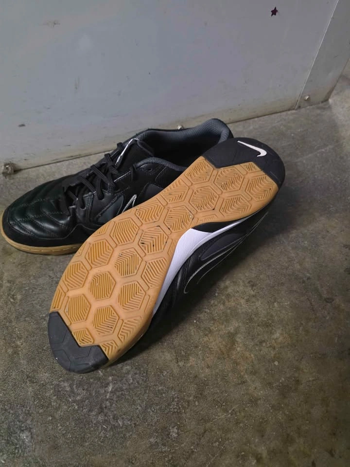 Men's Nike Gato 11.5 - photo 2