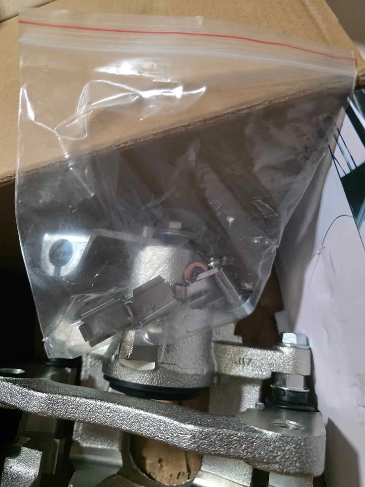 Rear Right Brake Caliper for Dodge Grand Caravan & Chrysler - photo 3
