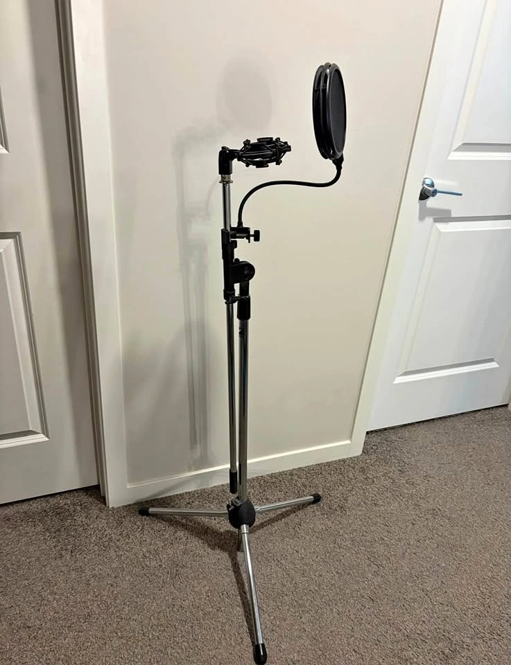 Microphone Stand with Shock Mount & Pop Filter