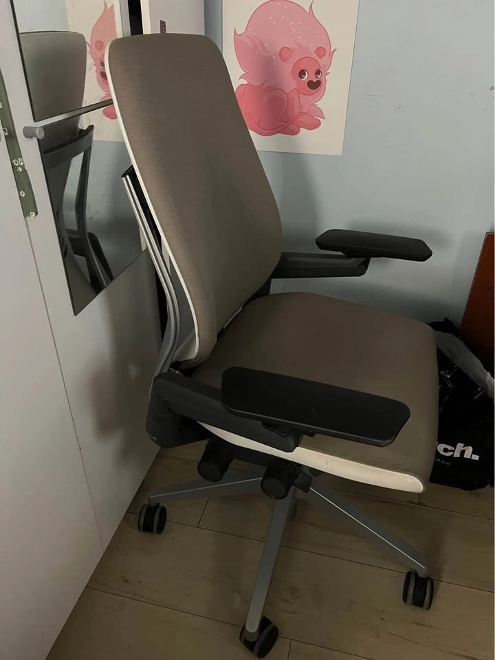 Steelcase Gesture Office Chair - photo 2